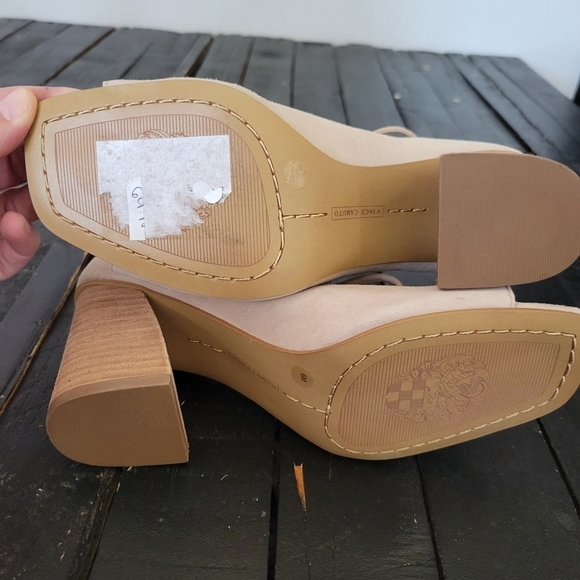 Vince Camuto NWOT Nahara Women's 6 Beige Suede Lace Up Booties Ankle Peep Toe - Picture 9 of 10